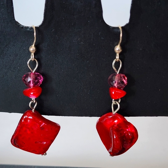 Red Pierced Earrings Resin Coated Beaded - Picture 1 of 6